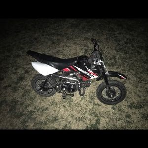 Meet your Posher, Derrick